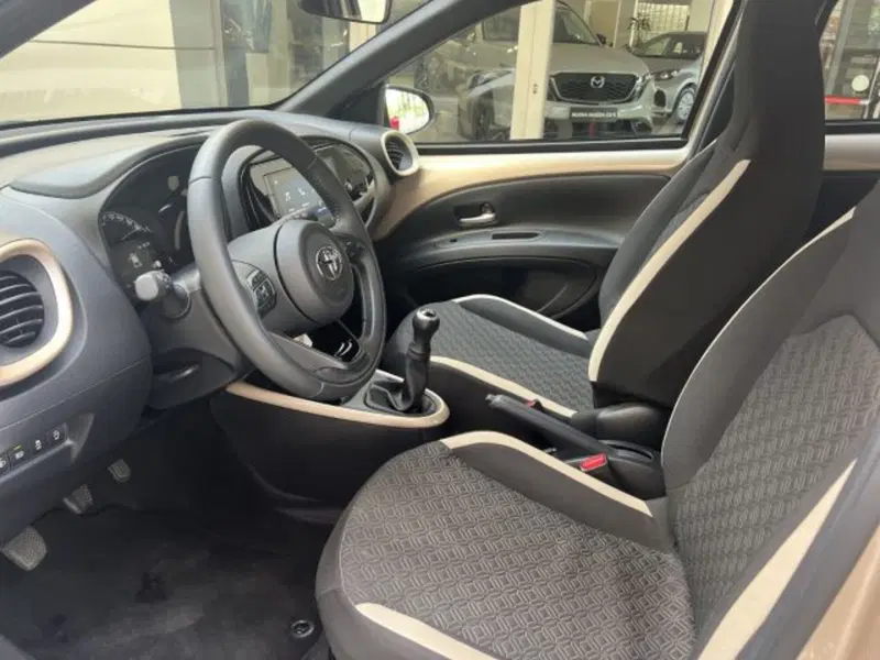 Toyota Aygo X usata a Modena (11)