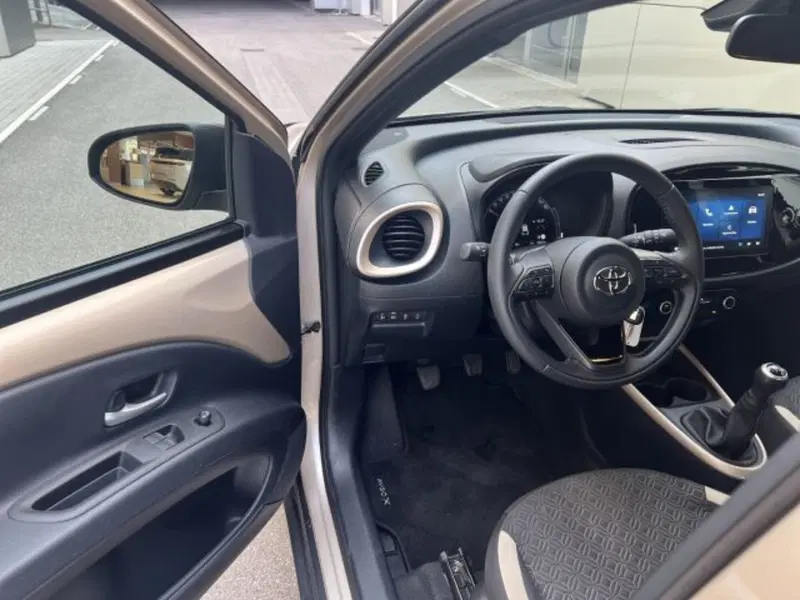 Toyota Aygo X usata a Modena (14)
