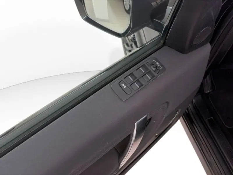 Land Rover Discovery Sport usata a Modena (10)