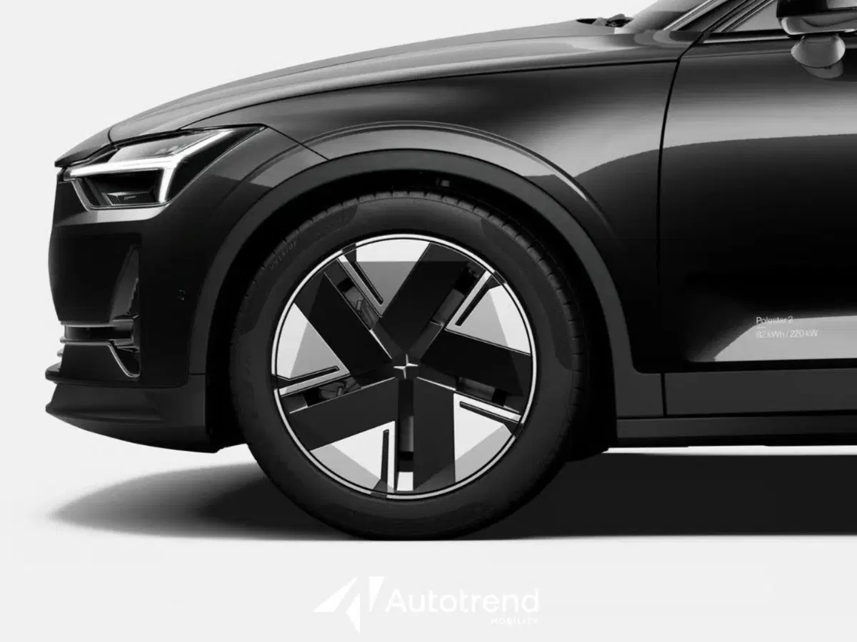 Polestar Polestar 2 nuova a Bari (16)
