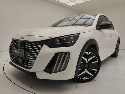 Peugeot 208 1.2 hybrid GT 110cv e-dcs 6 del 2025 usata a Erba