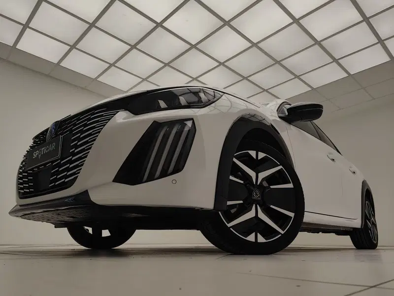 Peugeot 208 usata a Como (14)