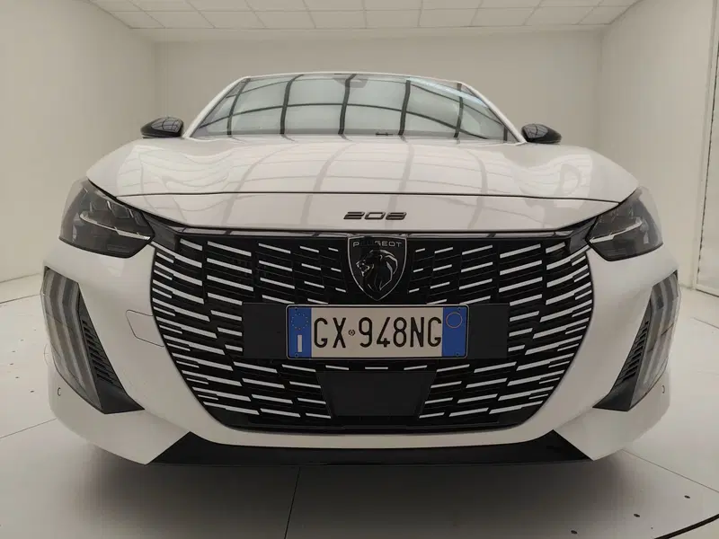 Peugeot 208 usata a Como (2)