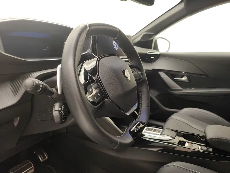 Peugeot 208 usata a Como (9)