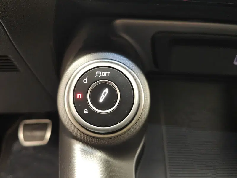 Alfa Romeo Tonale usata a Como (16)