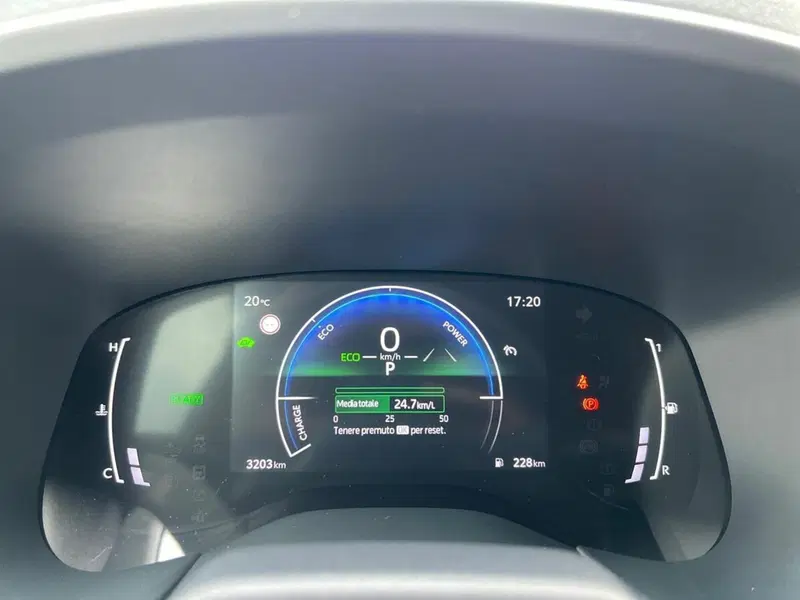 Toyota Aygo X usata a Sondrio (8)