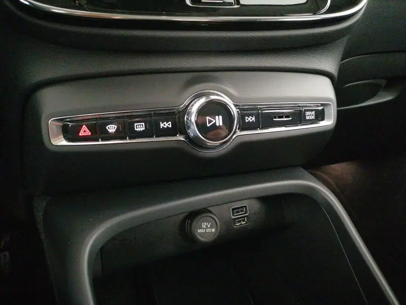 Volvo XC40 usata a Roma (15)
