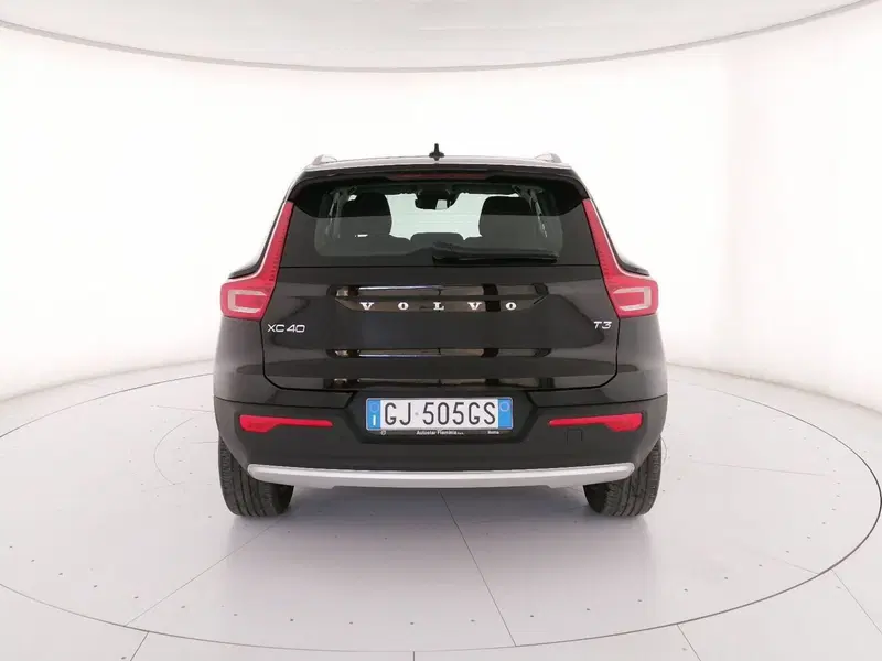 Volvo XC40 usata a Roma (4)