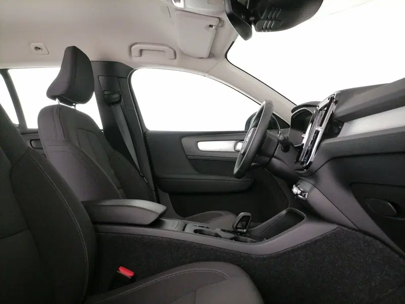 Volvo XC40 usata a Roma (6)