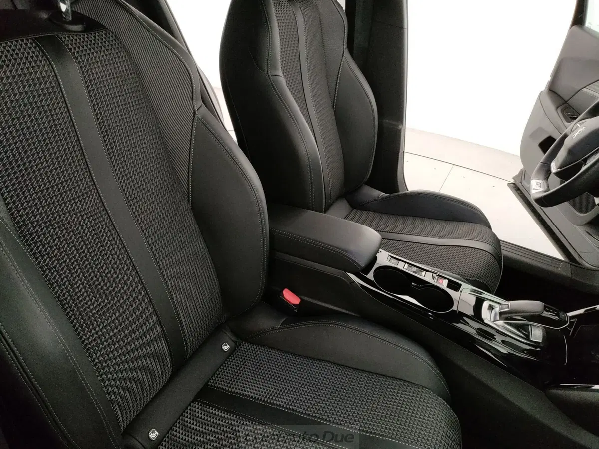 Peugeot 2008 usata a Caserta (13)