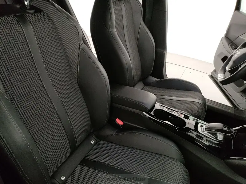 Peugeot 2008 usata a Caserta (13)