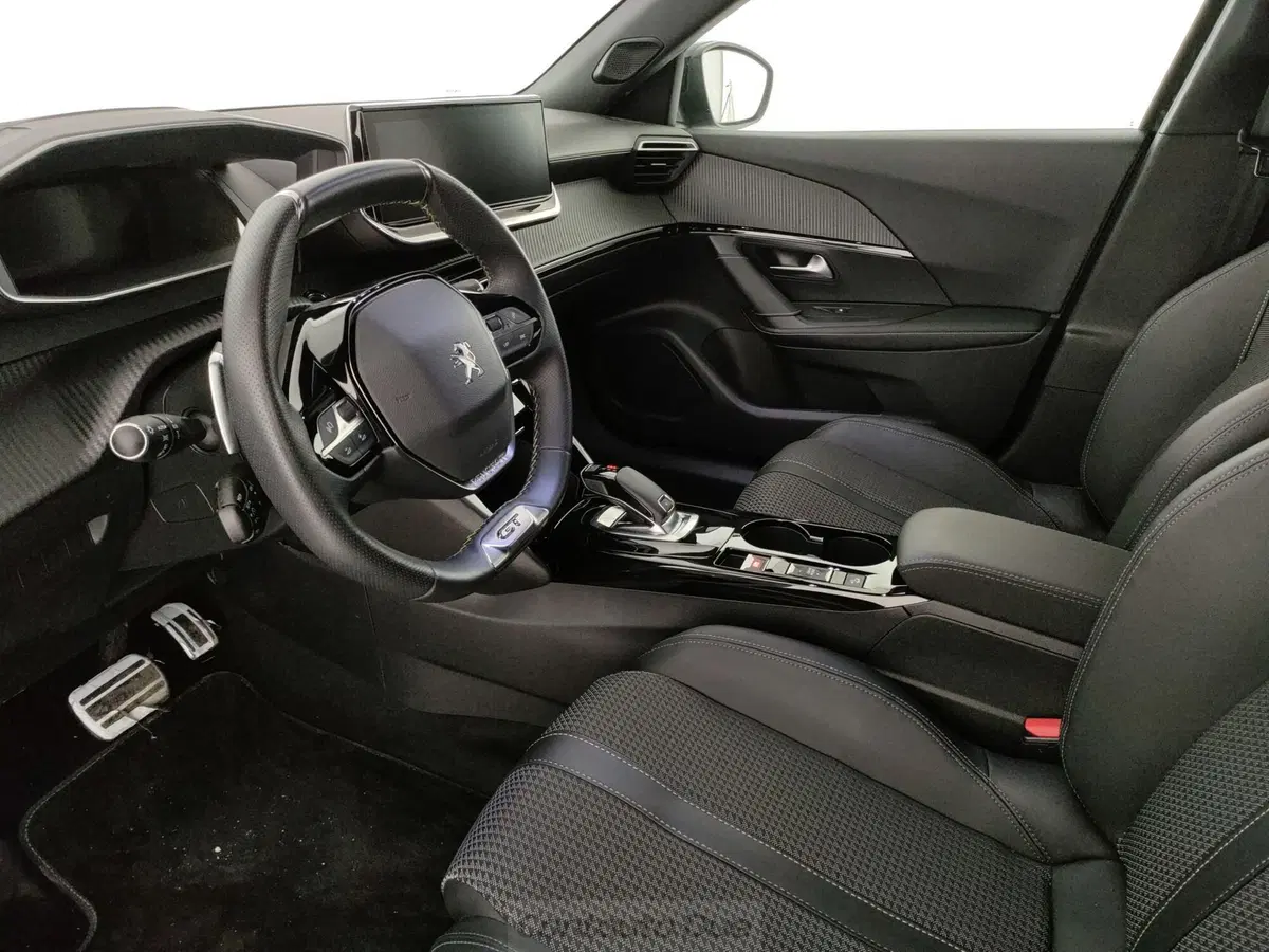 Peugeot 2008 usata a Caserta (18)