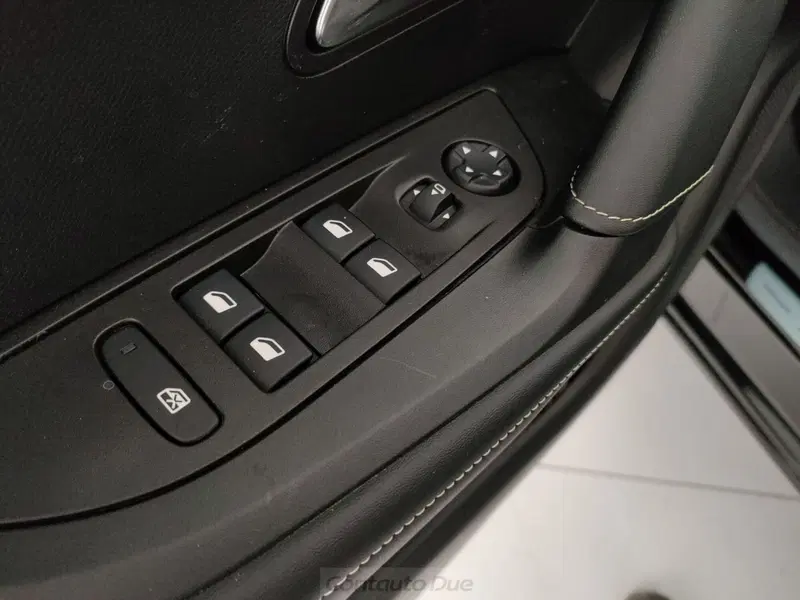 Peugeot 2008 usata a Caserta (20)