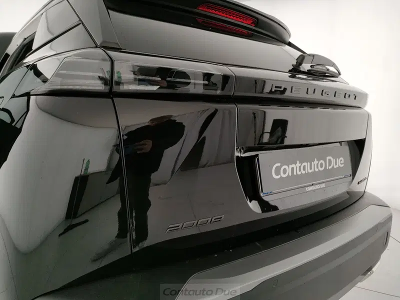Peugeot 2008 nuova a Caserta (10)