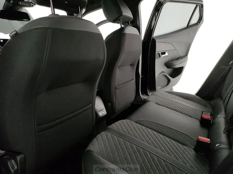 Peugeot 2008 nuova a Caserta (13)