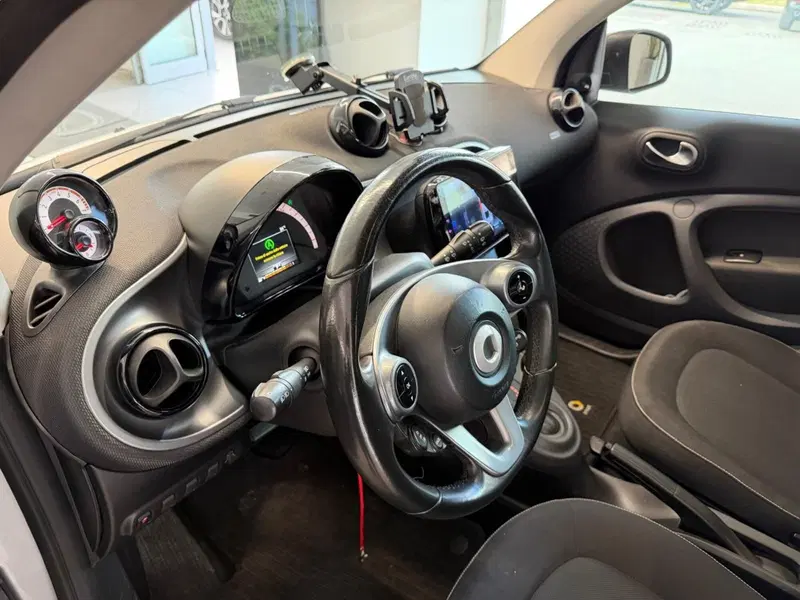 smart Fortwo usata a Napoli (9)