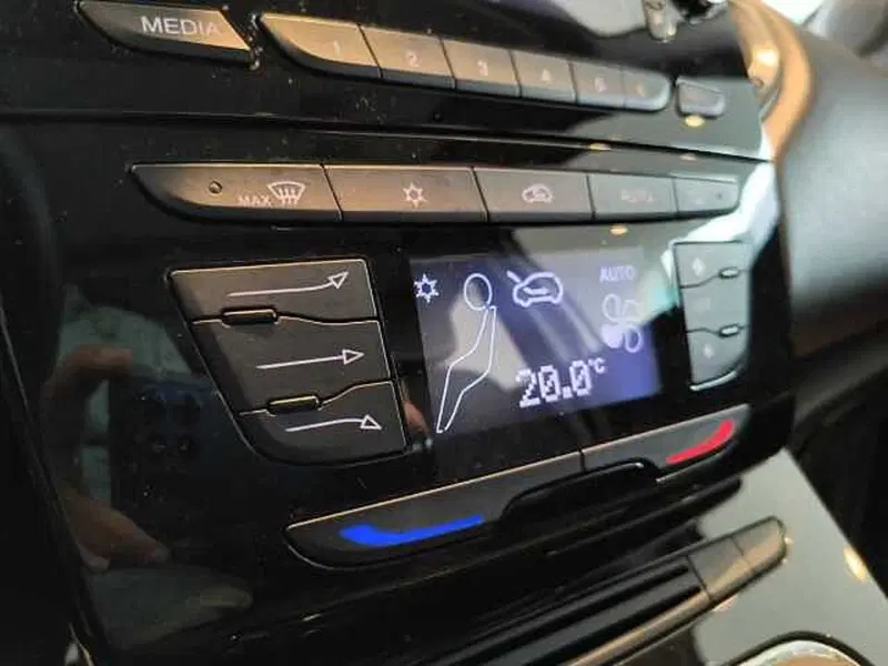 Lancia Ypsilon usata a Forlì-Cesena (14)