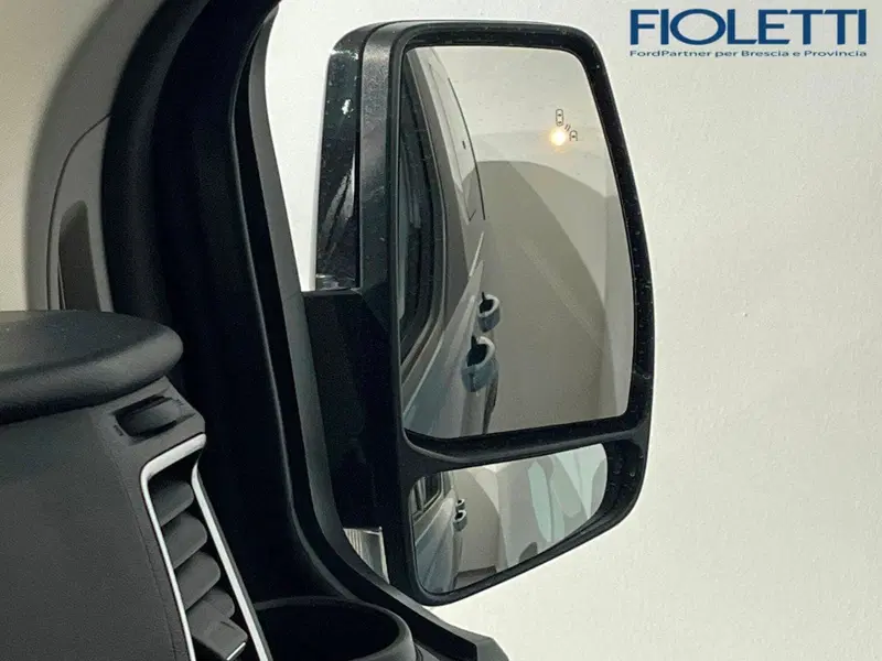 Ford Tourneo Custom usata a Brescia (14)