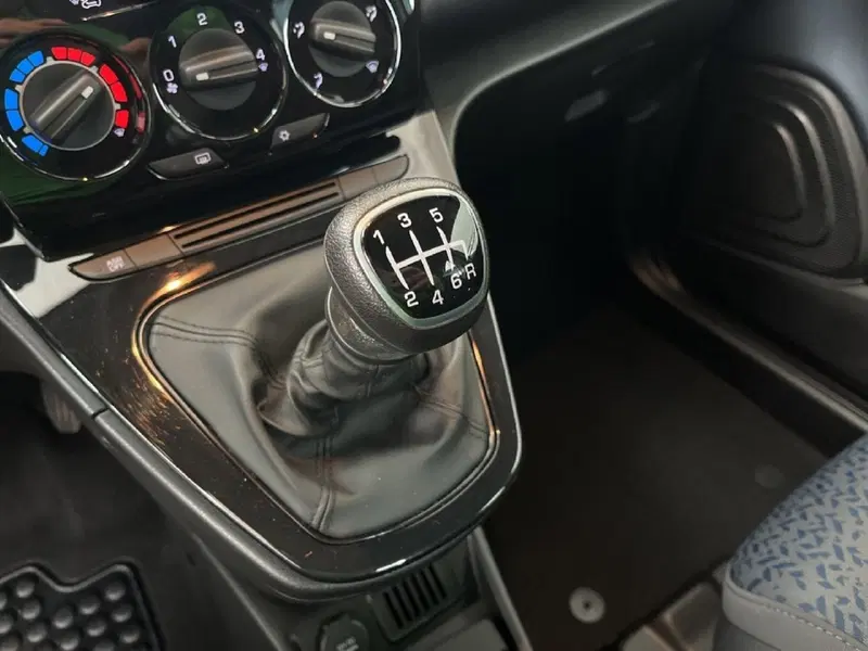 Lancia Ypsilon usata a Torino (12)