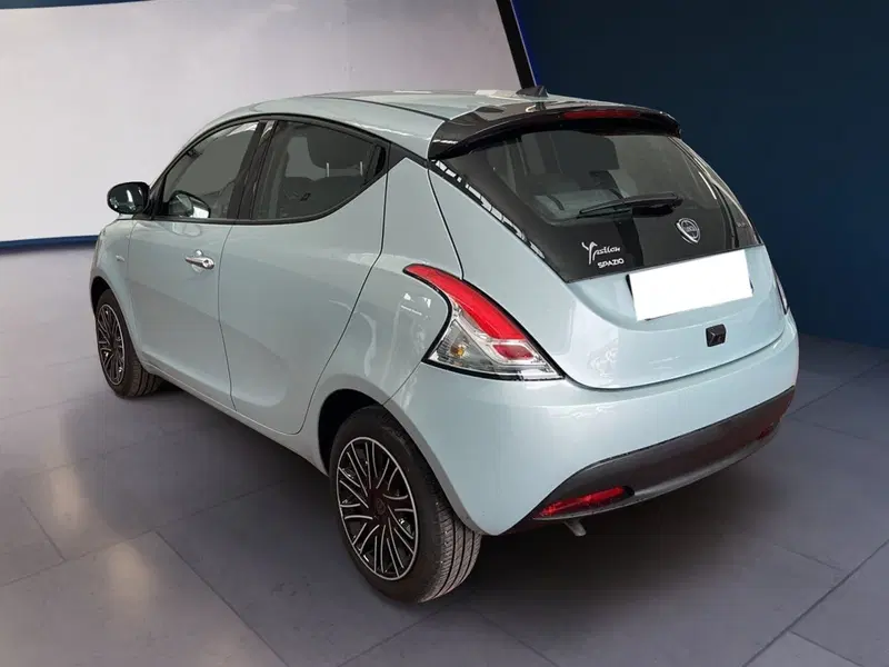 Lancia Ypsilon usata a Torino (4)