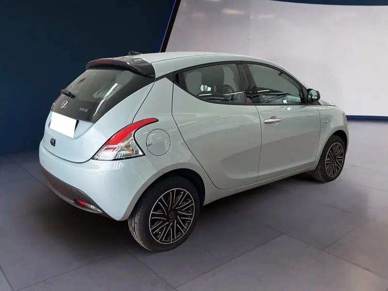 Lancia Ypsilon usata a Torino (6)