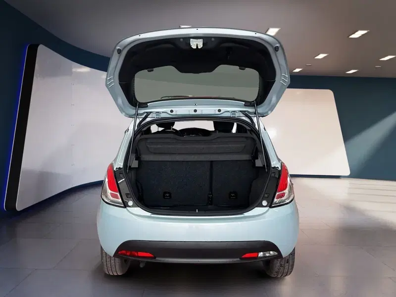 Lancia Ypsilon usata a Torino (7)
