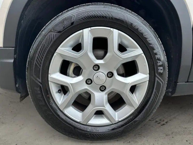 Jeep Avenger usata a Pistoia (15)