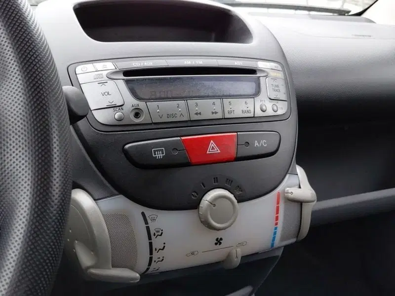 Toyota Aygo usata a Cagliari (9)