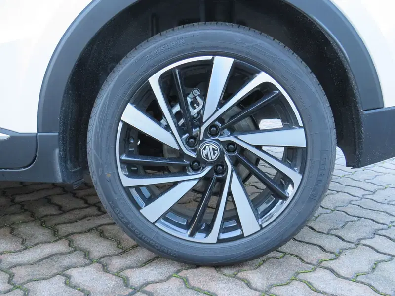 Mg ZS nuova a Monza e Brianza (8)
