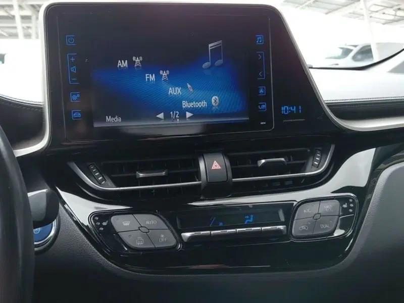 Toyota Toyota C-HR usata a Cagliari (11)