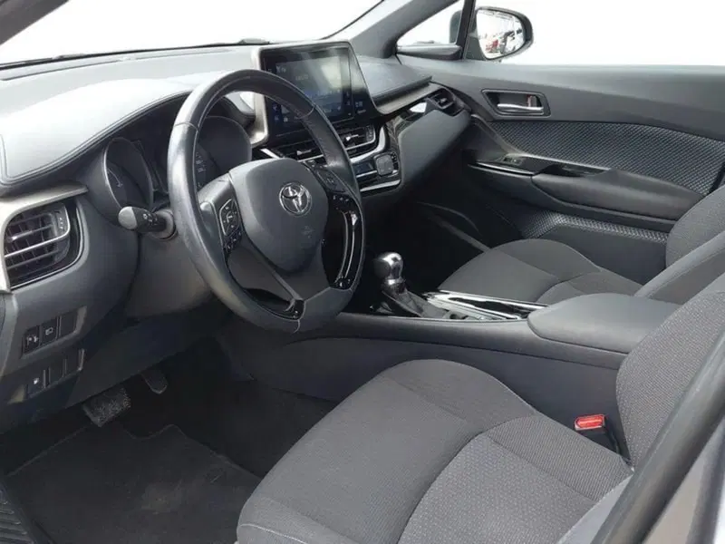 Toyota Toyota C-HR usata a Cagliari (8)