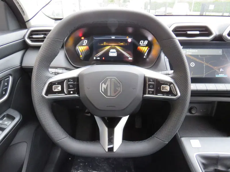 Mg ZS nuova a Monza e Brianza (10)