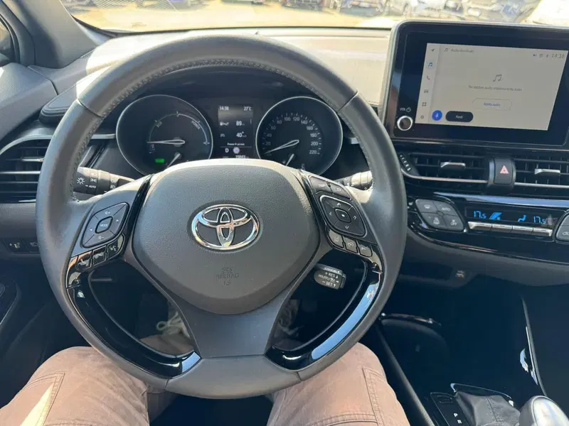 Toyota Toyota C-HR usata a Modena (11)