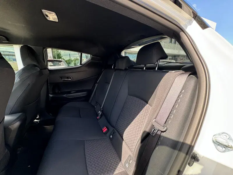 Toyota Toyota C-HR usata a Modena (15)