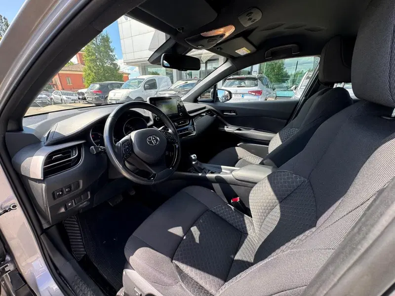 Toyota Toyota C-HR usata a Modena (12)