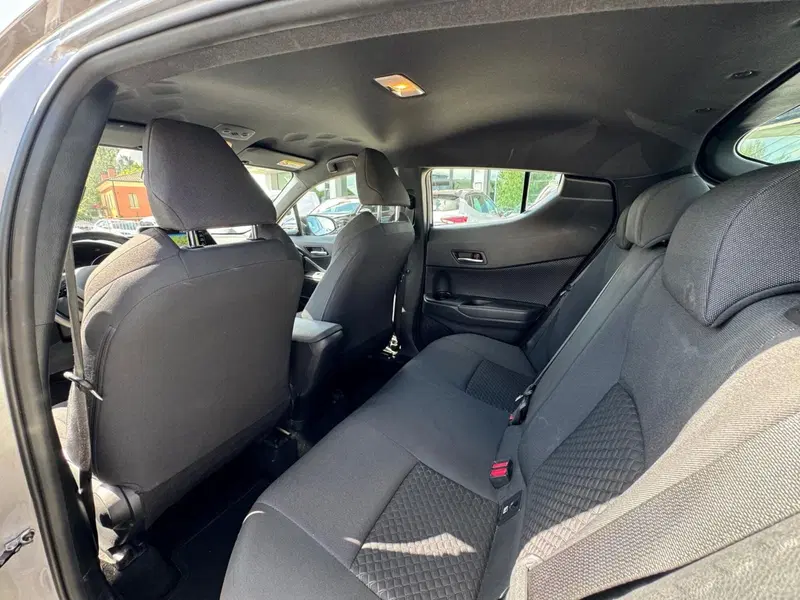 Toyota Toyota C-HR usata a Modena (14)