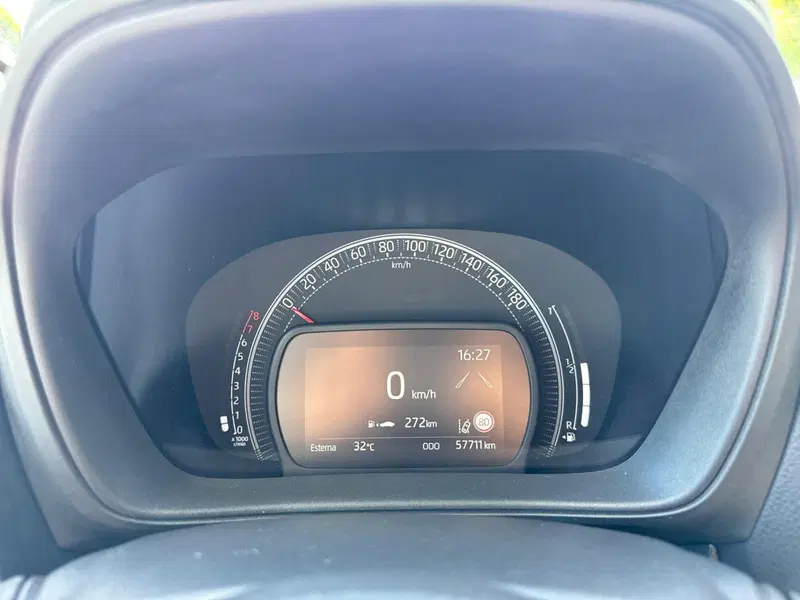 Toyota Aygo X usata a Modena (10)