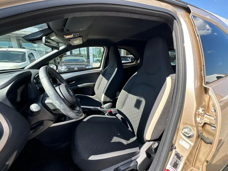 Toyota Aygo X usata a Modena (13)