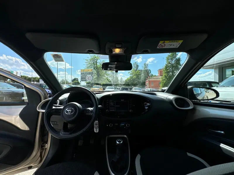 Toyota Aygo X usata a Modena (17)