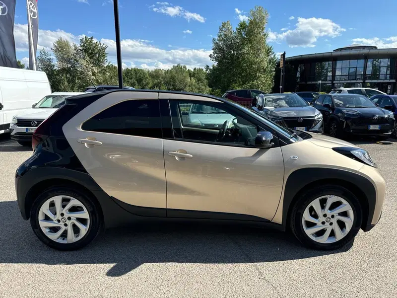 Toyota Aygo X usata a Modena (5)