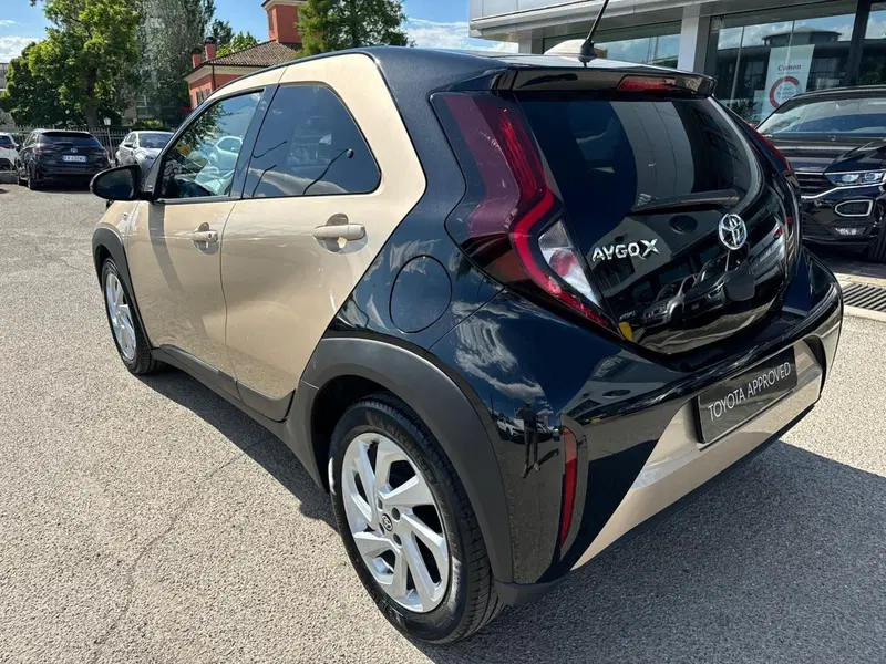 Toyota Aygo X usata a Modena (8)