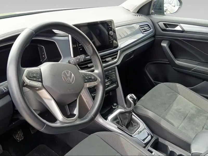 Volkswagen T-Roc usata a Livorno (13)