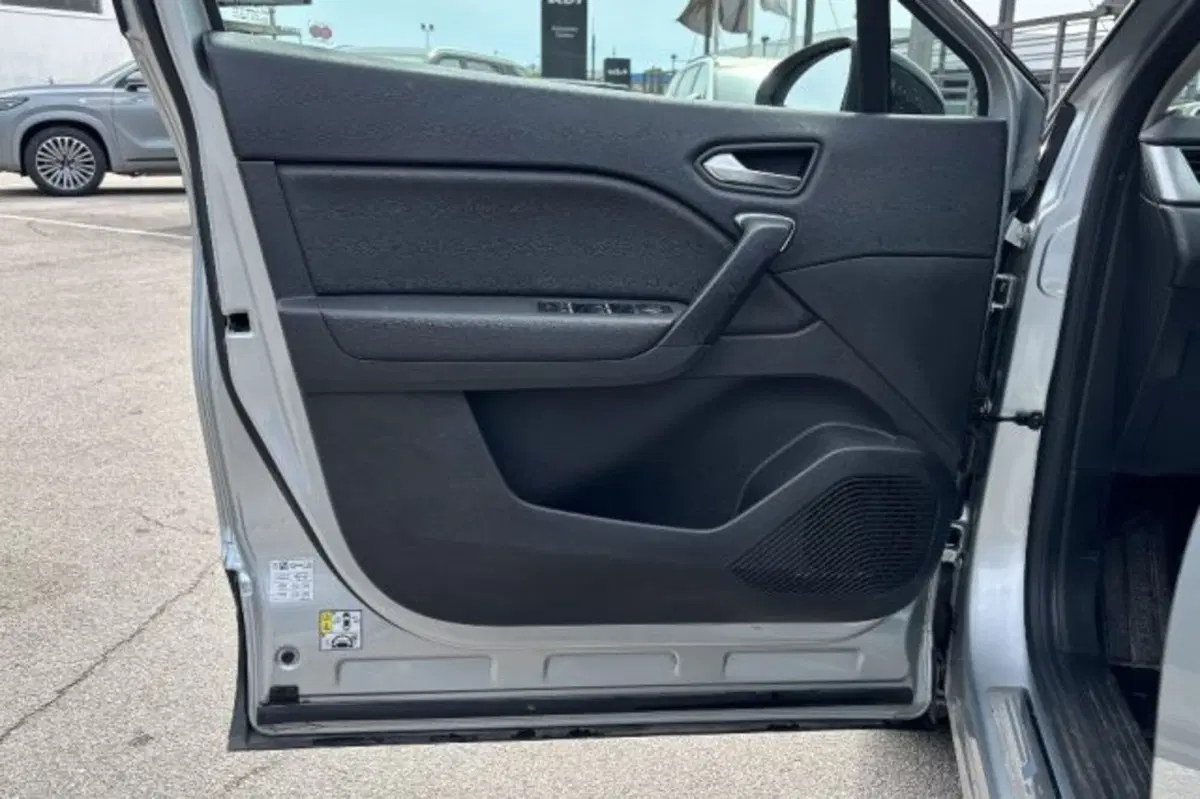 Renault Captur usata a Latina (12)