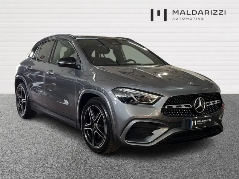 Mercedes-Benz GLA SUV usata a Lecce