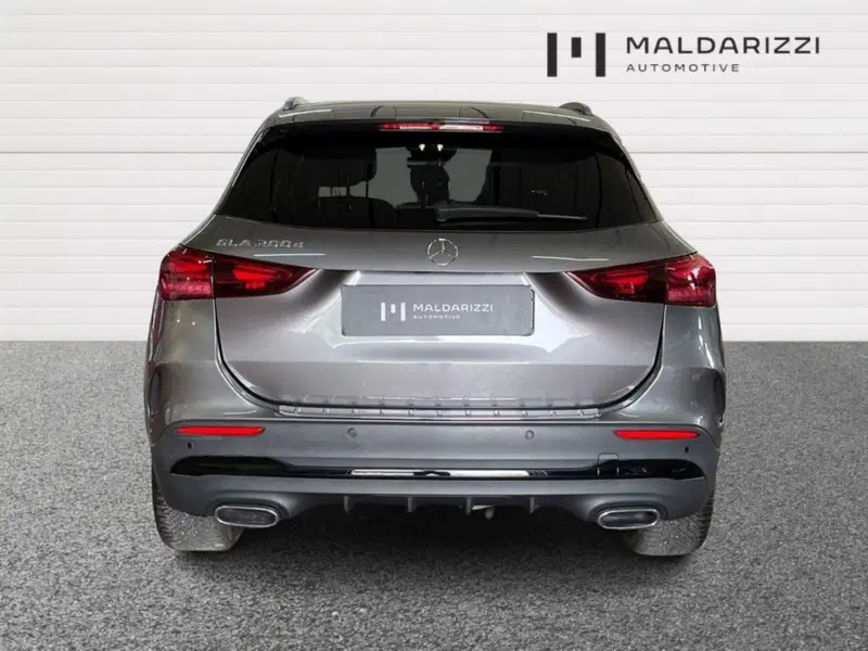 Mercedes-Benz GLA SUV usata a Lecce (3)
