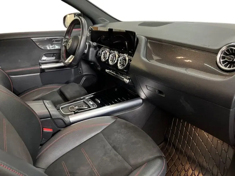 Mercedes-Benz GLA SUV usata a Lecce (9)