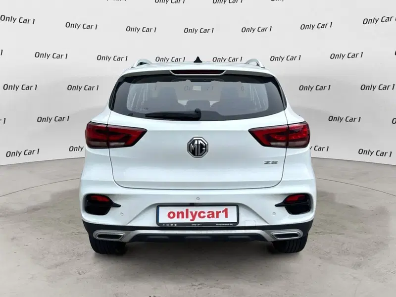 Mg ZS nuova a Ferrara (4)