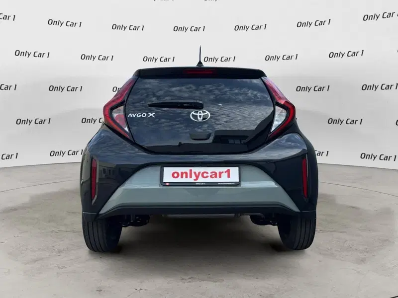 Toyota Aygo X nuova a Ferrara (4)