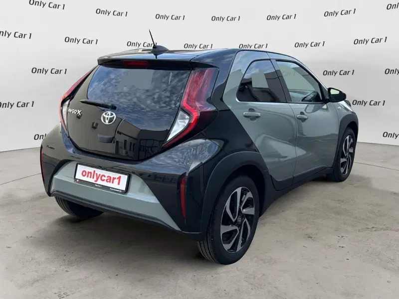 Toyota Aygo X nuova a Ferrara (6)