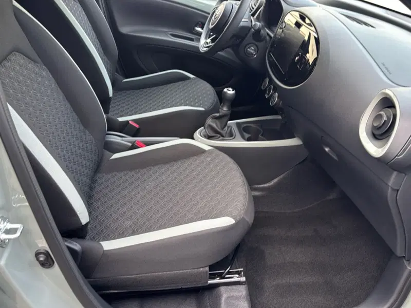Toyota Aygo X nuova a Ferrara (9)